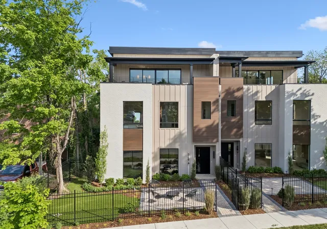 Photo 1 of Townhouse for sale at 3137a Long Blvd, Nashville, TN 37203 | MLS# 3526819 | Listing updated on 2026-09-15