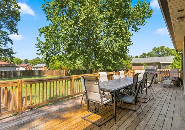 Photo 4 of Single family home for sale at 1412 Suzanne Dr, Murfreesboro, TN 37128 | MLS# 3527127 | Listing updated on 2026-10-08