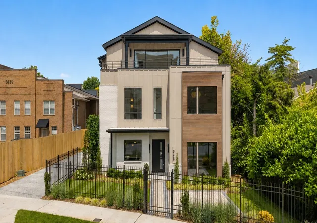 Photo 3 of Single family home for sale at 3126 Belwood St, Nashville, TN 37203 | MLS# 3526827 | Listing updated on 2026-09-15