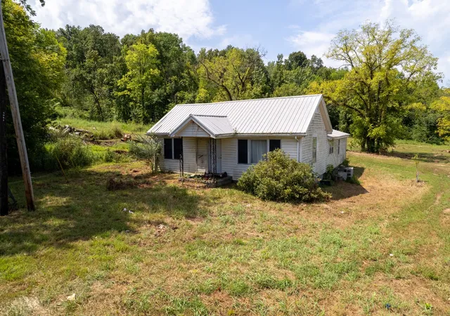 Photo 3 of Land for sale at 11517 Mt Carmel Rd, Decaturville, TN 38329 | MLS# 3526719 | Listing updated on 2026-10-02