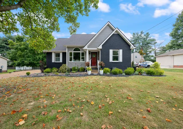 Photo 3 of Single family home for sale at 214 Oakdale Dr, White House, TN 37188 | MLS# 3526451 | Listing updated on 2026-09-17