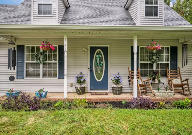 Photo 4 of Single family home for sale at 126 Silver Leaf Cir, Dickson, TN 37055 | MLS# 3525663 | Listing updated on 2026-10-21