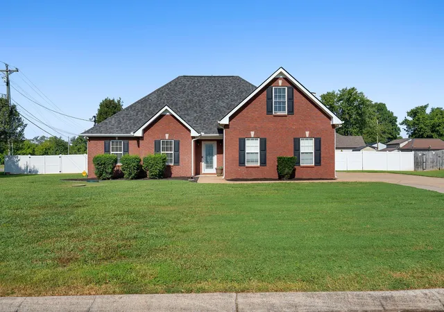 Photo 1 of Single family home for sale at 1005 Stratus Dr, Murfreesboro, TN 37127 | MLS# 3525673 | Listing updated on 2026-09-24
