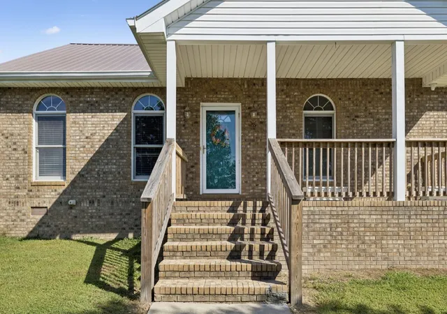 Photo 2 of Single family home for sale at 500 Hurricane Creek Rd, Mc Ewen, TN 37101 | MLS# 3525640 | Listing updated on 2026-09-15
