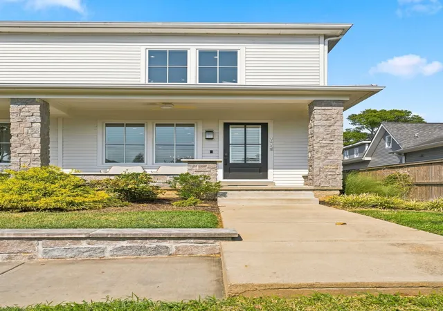 Photo 3 of Townhouse for sale at 1812 5th Ave N, Nashville, TN 37208 | MLS# 3525669 | Listing updated on 2026-09-25
