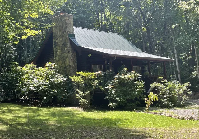 Photo 2 of Single family home for sale at 438 Starr Mountain Road, Englewood, TN 37329 | MLS# 3526596 | Listing updated on 2026-10-02