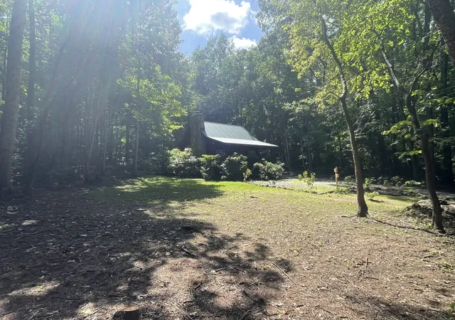 Photo 3 of Single family home for sale at 438 Starr Mountain Road, Englewood, TN 37329 | MLS# 3526596 | Listing updated on 2026-10-02