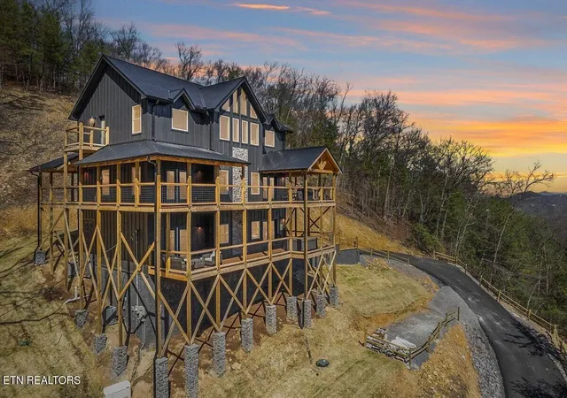 Photo 3 of Single family home for sale at 2759 Overholt Tr, Sevierville, TN 37862 | MLS# 3544468 | Listing updated on 2026-09-11
