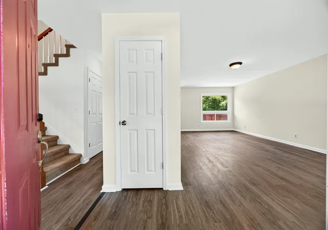 Photo 2 of Single family home for sale at 735 Cloud Dr, Clarksville, TN 37043 | MLS# 3526340 | Listing updated on 2026-09-22