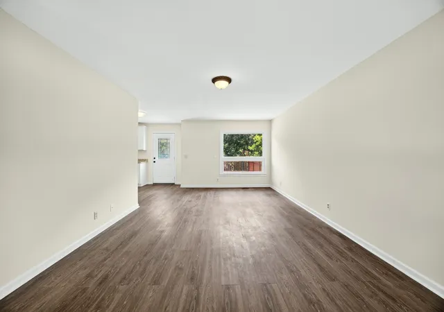 Photo 4 of Single family home for sale at 735 Cloud Dr, Clarksville, TN 37043 | MLS# 3526340 | Listing updated on 2026-09-22