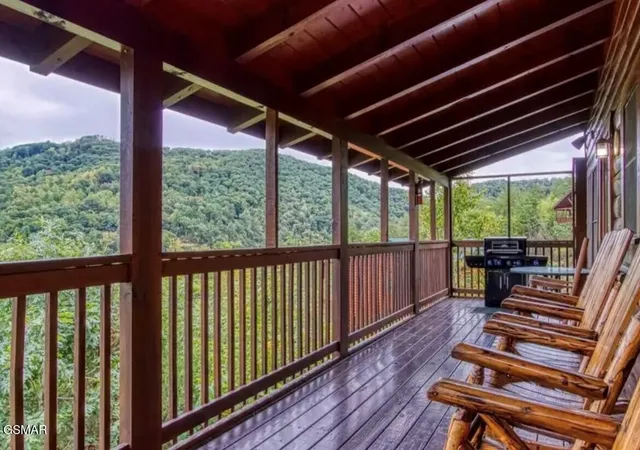 Photo 3 of Single family home for sale at 3160 White Falcon Way, Pigeon Forge, TN 37863 | MLS# 3525694 | Listing updated on 2026-10-09