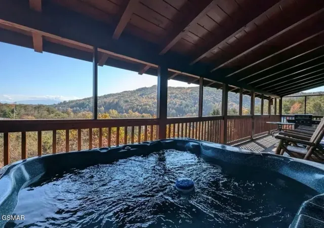Photo 3 of Single family home for sale at 3160 White Falcon Way, Pigeon Forge, TN 37863 | MLS# 3525694 | Listing updated on 2026-10-09