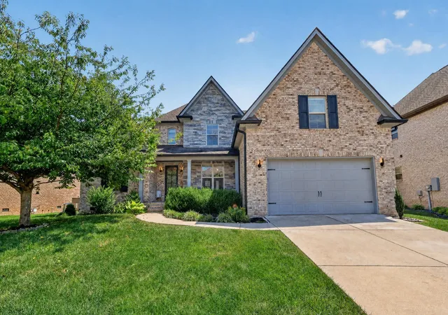 Photo 2 of Single family home for sale at 8007 June Apple Ln, Spring Hill, TN 37174 | MLS# 3526582 | Listing updated on 2026-09-12
