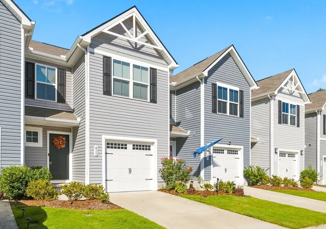 Photo 3 of Townhouse for sale at 411 Deer Meadow Ln, Lebanon, TN 37090 | MLS# 3528358 | Listing updated on 2026-09-13