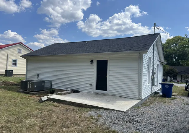 Photo 3 of Single family home for sale at 106 Wheeler St, Shelbyville, TN 37160 | MLS# 3530900 | Listing updated on 2026-09-15