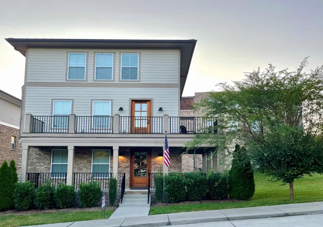 Photo 1 of Single family home for sale at 111 Demoss Rd, Nashville, TN 37209 | MLS# 3526328 | Listing updated on 2026-09-24