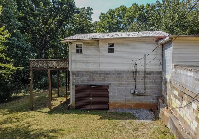 Photo 2 of Manufactured home for sale at 970 Highway 39 E, Englewood, TN 37329 | MLS# 3546426 | Listing updated on 2026-10-01