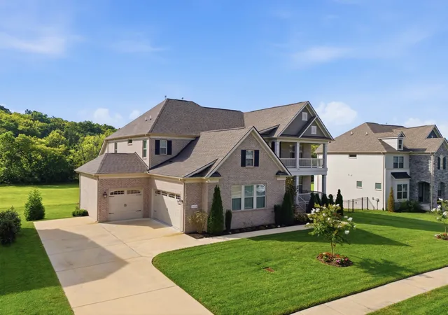 Photo 3 of Single family home for sale at 3170 Chase Point Dr, Franklin, TN 37067 | MLS# 3528827 | Listing updated on 2026-09-21