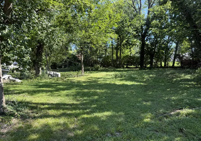 Photo 1 of Sale Pending at 4704 Tanglewood Dr, Nashville, TN 37216 | MLS# 3526770 | Listing updated on 2026-09-10