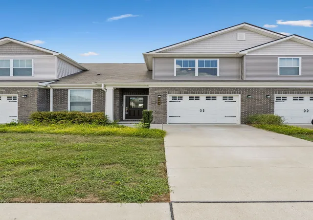 Photo 1 of Townhouse for sale at 605 Birdie Dr, Spring Hill, TN 37174 | MLS# 3541026 | Listing updated on 2026-09-13