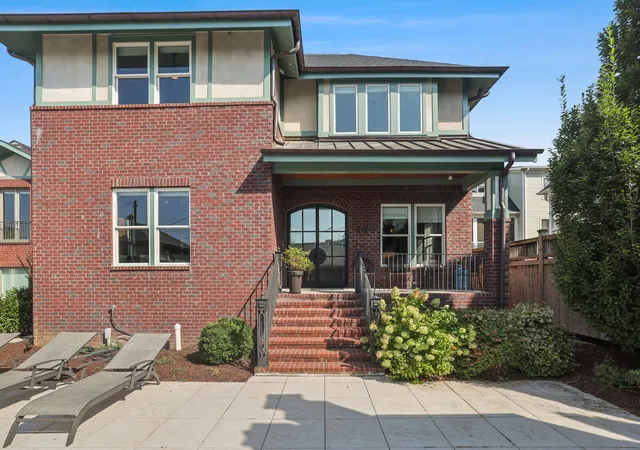 Photo 1 of Single family home for sale at 818 Shelby Ave #B, Nashville, TN 37206 | MLS# 3529162 | Listing updated on 2026-09-15