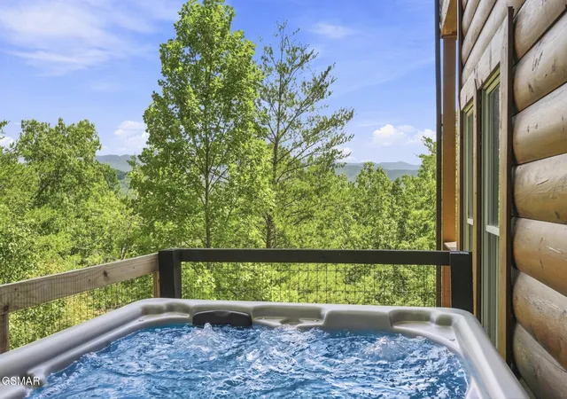 Photo 3 of Single family home for sale at 3307 Chinquapin Dr, Sevierville, TN 37876 | MLS# 3526496 | Listing updated on 2026-10-30