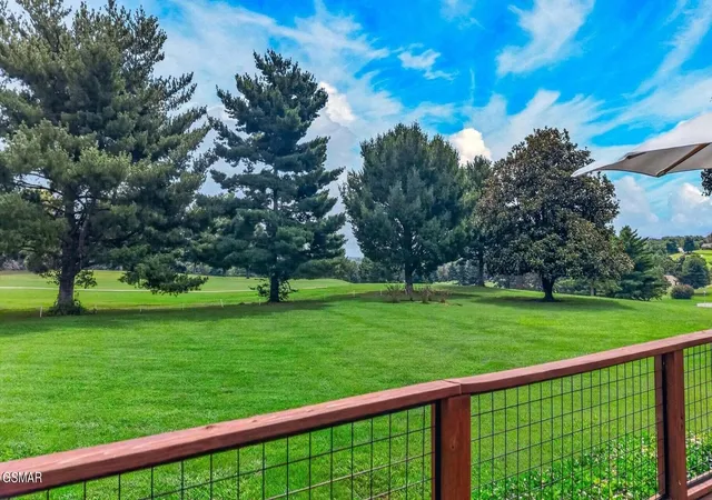 Photo 4 of Single family home for sale at 232 Battlefield Dr, Dandridge, TN 37725 | MLS# 3526617 | Listing updated on 2026-09-19