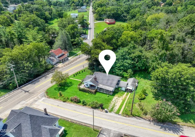 Photo 2 of Single family home for sale at 1103 Academy Circle, Dandridge, TN 37725 | MLS# 3526753 | Listing updated on 2026-09-11