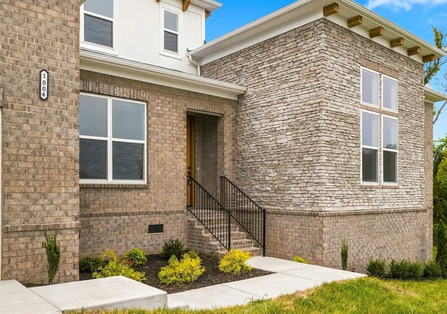 Photo 2 of Single family home for sale at 1004 Tiane Trail, Gallatin, TN 37066 | MLS# 3528973 | Listing updated on 2026-09-15