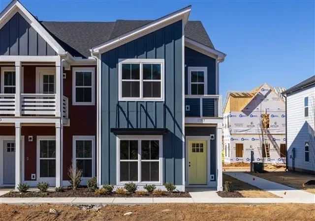 Townhouse for sale at 1886 Cotton Way, Chattanooga, TN 37404 | MLS# 3526862