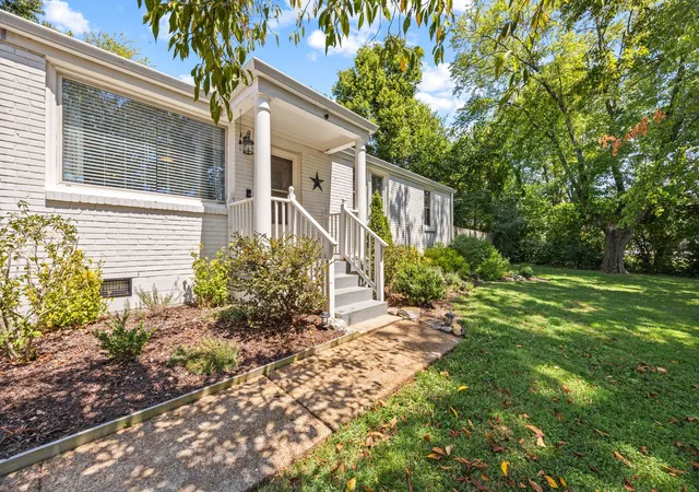 Photo 3 of Single family home for sale at 3118 Lake Park Dr, Nashville, TN 37211 | MLS# 3527315 | Listing updated on 2026-09-30