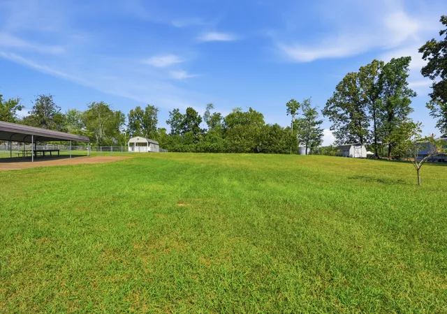 Photo 1 of Land for sale at 105 Stonewall Dr, Springfield, TN 37172 | MLS# 3546320 | Listing updated on 2026-09-11