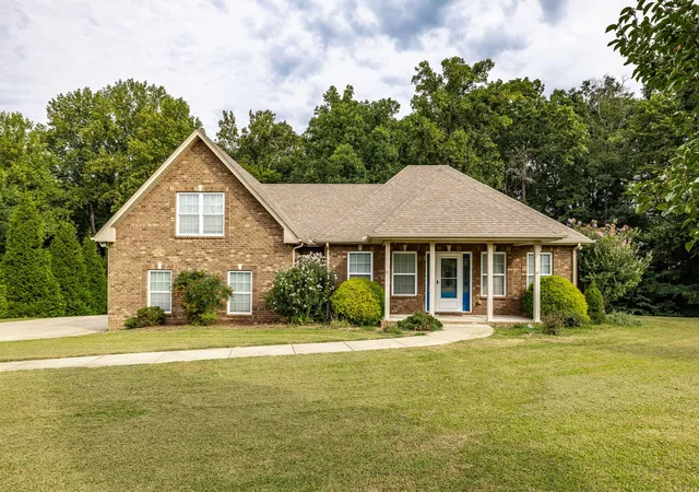 Photo 2 of Single family home for sale at 1364 Eastland Dr, Ashland City, TN 37015 | MLS# 3529087 | Listing updated on 2026-09-13