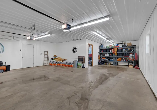 Photo 3 of Single family home for sale at 145 Lake Court Dr, Lynchburg, TN 37352 | MLS# 3527419 | Listing updated on 2026-09-14