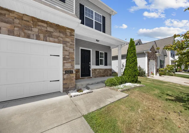 Photo 2 of Single family home for sale at 525 Burchell Ln, Columbia, TN 38401 | MLS# 3527241 | Listing updated on 2026-10-08