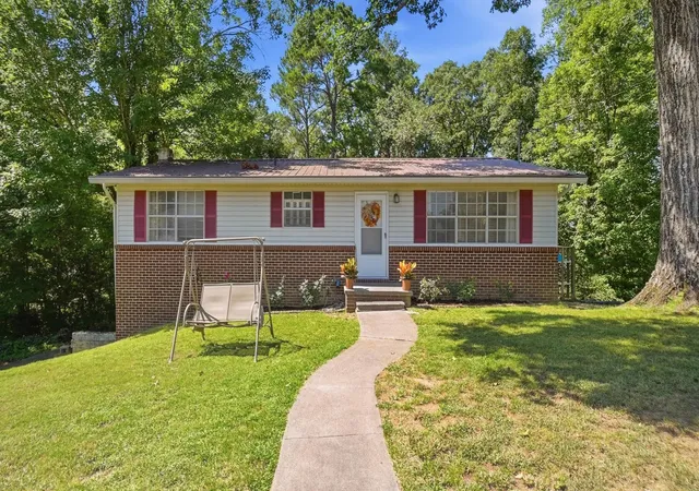 Photo 1 of Single family home for sale at 2462 Oak Circle Sw, Cleveland, TN 37311 | MLS# 3527249 | Listing updated on 2026-09-22