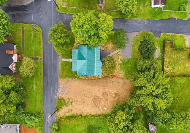 Photo 42 of Single family home for sale at 225 Glen Avenue, Kingsport, TN 37665 | MLS# 3527256 | Listing updated on 2026-10-12