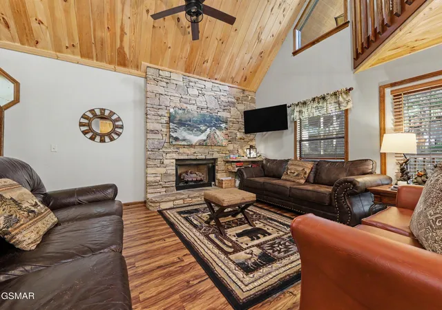 Photo 3 of Single family home for sale at 318 Greenwood Way, Pigeon Forge, TN 37863 | MLS# 3527268 | Listing updated on 2026-09-24