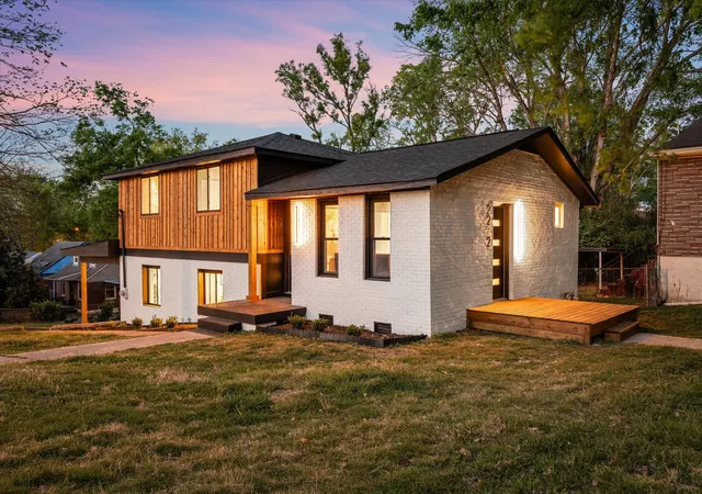 Photo 2 of Single family home for sale at 2222 Albion St, Nashville, TN 37208 | MLS# 3527289 | Listing updated on 2026-09-15