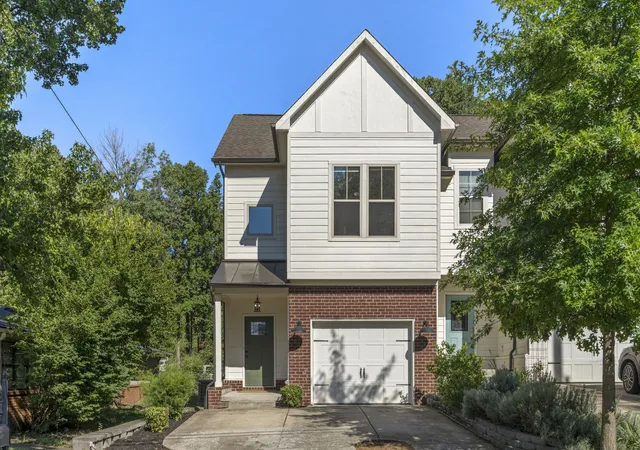 Photo 2 of Townhouse for sale at 2420 Chapel Ave, Nashville, TN 37206 | MLS# 3527508 | Listing updated on 2026-10-04