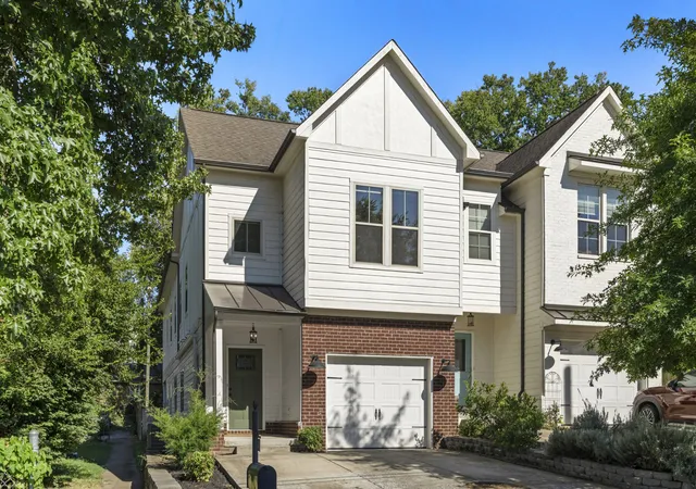 Photo 3 of Townhouse for sale at 2420 Chapel Ave, Nashville, TN 37206 | MLS# 3527508 | Listing updated on 2026-10-04