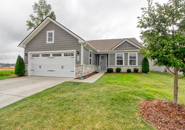Photo 2 of Single family home for sale at 430 Saddleview Dr, White House, TN 37188 | MLS# 3530892 | Listing updated on 2026-09-14