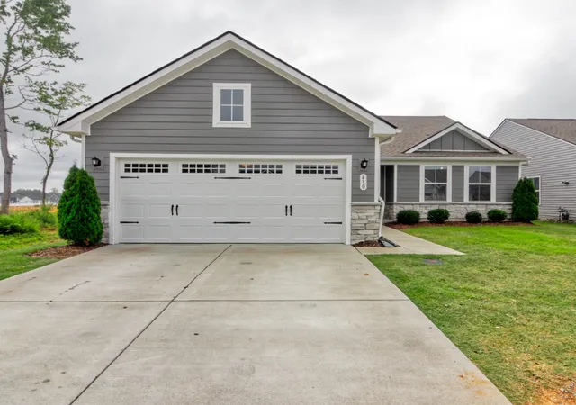 Photo 3 of Single family home for sale at 430 Saddleview Dr, White House, TN 37188 | MLS# 3530892 | Listing updated on 2026-09-14