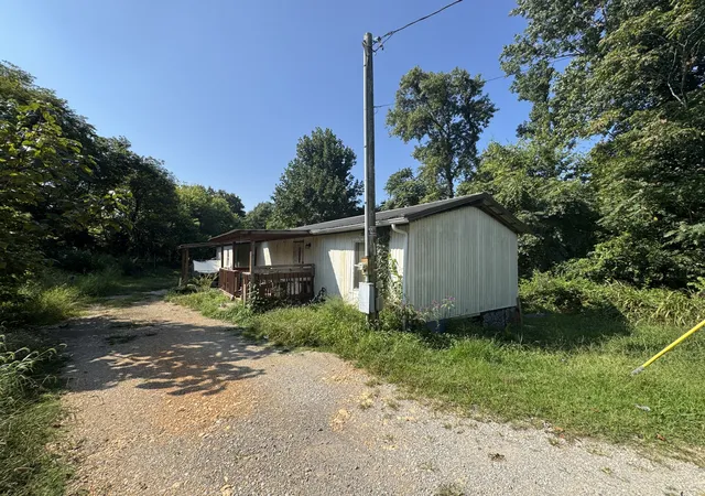 Photo 2 of Manufactured home for sale at 460 Pea Ridge Rd, Chestnut Mound, TN 38552 | MLS# 3529645 | Listing updated on 2026-09-14