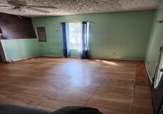 Photo 2 of Single family home for sale at 117 Burt St, Shelbyville, TN 37160 | MLS# 3542058 | Listing updated on 2026-09-17