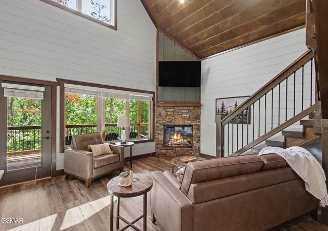 Photo 4 of Single family home for sale at 1756 Stinnett Road, Sevierville, TN 37876 | MLS# 3527522 | Listing updated on 2026-09-11