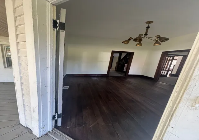 Photo 2 of Single family home for sale at 401 College St, Petersburg, TN 37144 | MLS# 3527676 | Listing updated on 2026-09-30