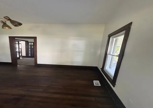 Photo 3 of Single family home for sale at 401 College St, Petersburg, TN 37144 | MLS# 3527676 | Listing updated on 2026-09-30