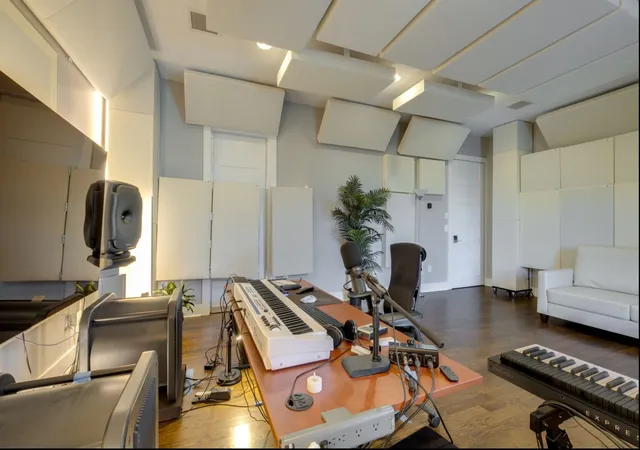 Photo 4 of Single family home for sale at 808 South 12th St, Nashville, TN 37206 | MLS# 3530665 | Listing updated on 2026-09-14