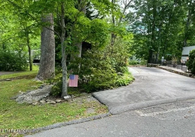 Photo 1 of Land for sale at 4224 E Parkway Pkwy, Gatlinburg, TN 37738 | MLS# 3527770 | Listing updated on 2026-09-11